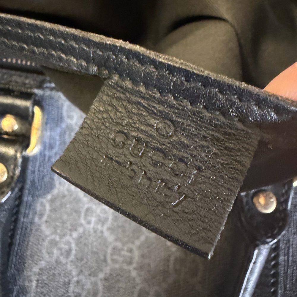Gucci Monogram Black Duffel Bag - Picture 10 of 16